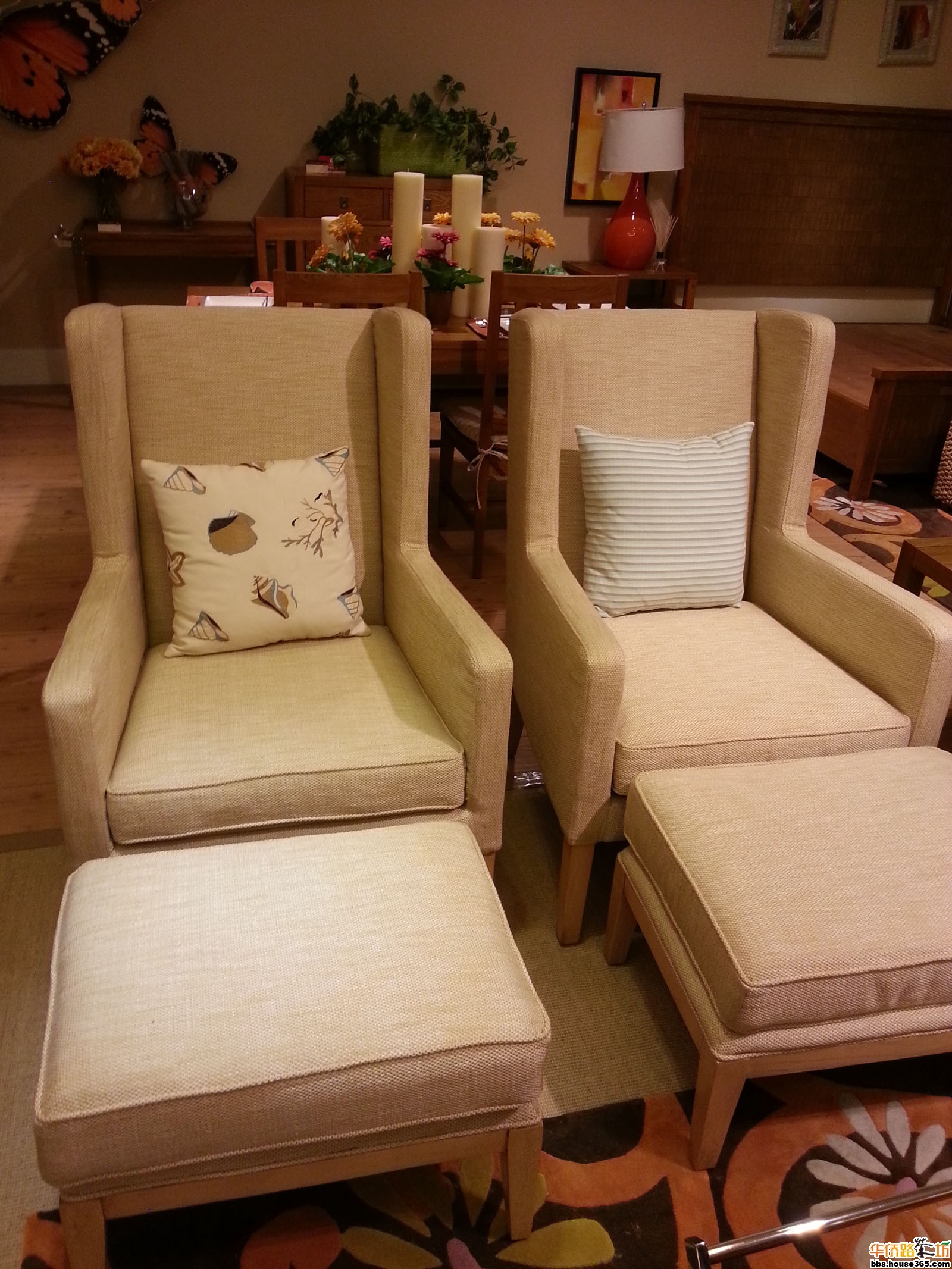 看中的配套的老虎椅子两个,单价2400一只